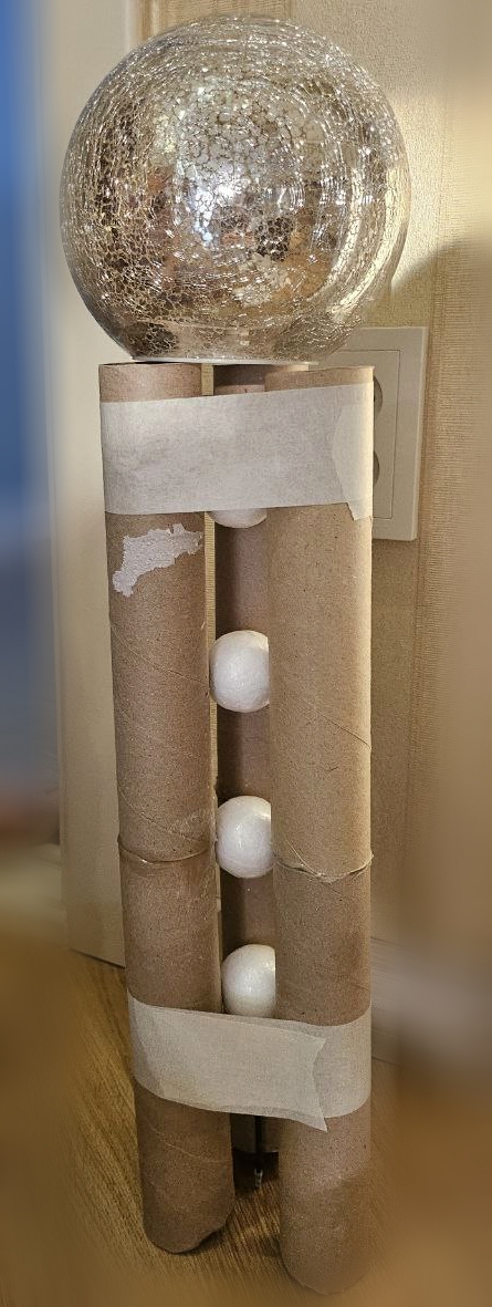 Второй ярус — светящийся шар